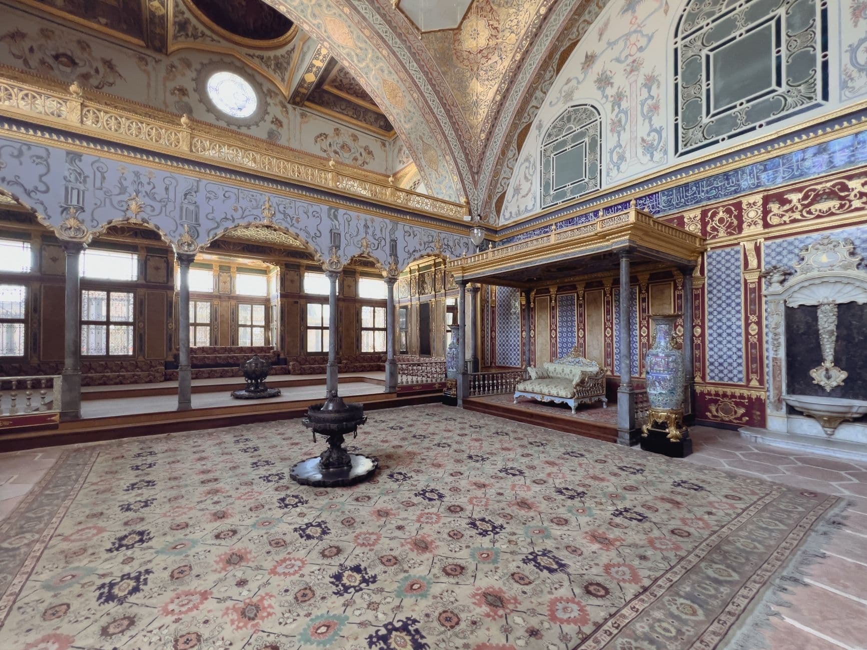 Topkapı Sarayı Şerbethane bölümü 452 eserle ziyarete açıldı