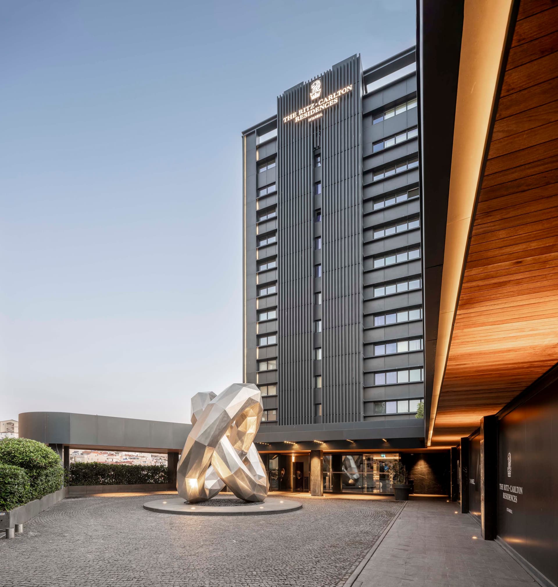 The Ritz-Carlton Istanbul, Travel + Leisure ödüllerinde üç kategoride yer aldı