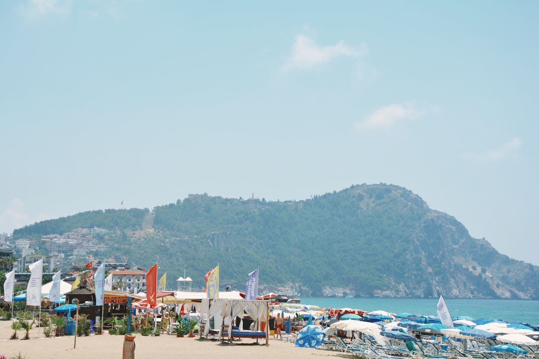 Bodrum'da tatil hesaplı: Deniz ücretsiz, lahmacun 250 TL, hamburger 450 TL