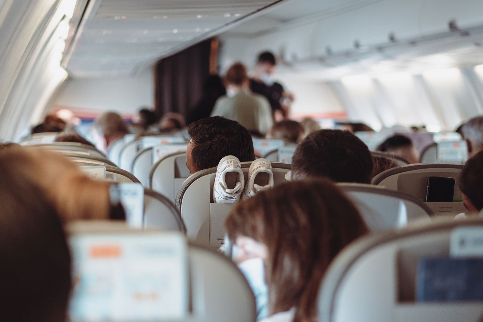 Emirates ekonomi sınıfına U-Dream baş destek sistemi entegre ediyor