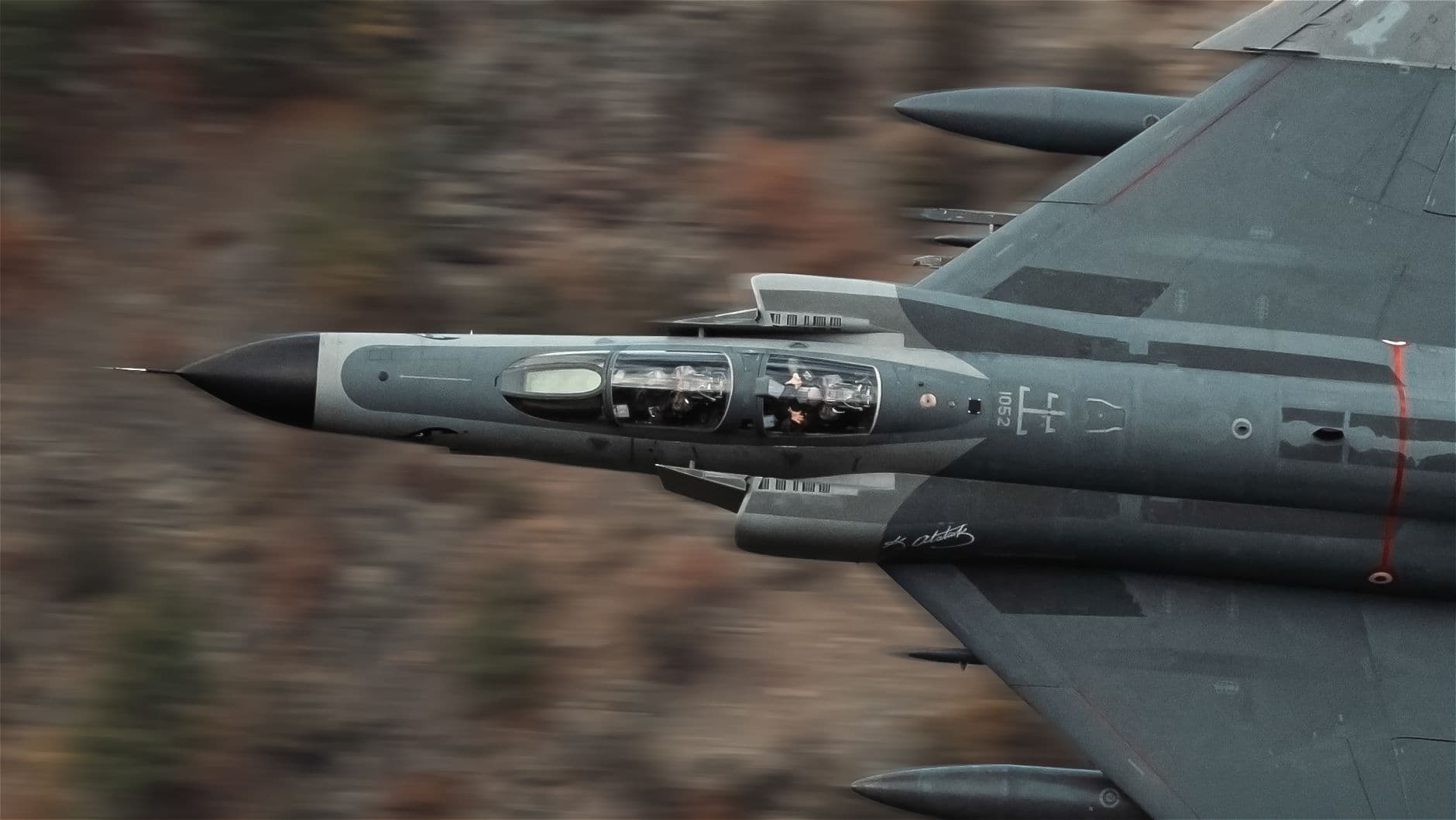 ISG, 5. belgesel bölümde Türkiye'nin ilk kadın süpersonik pilotunu ağırladı