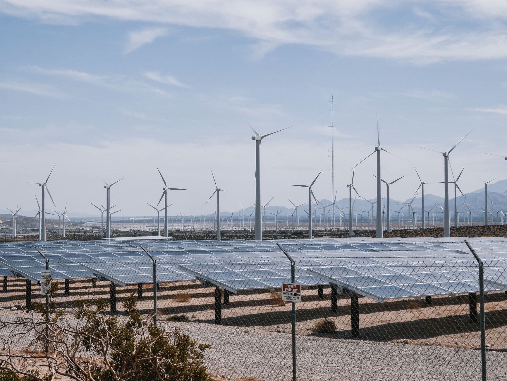 Rüzgâr ve güneş enerjisi tesislerinde ruhsat süresi 30 günden 5 güne indirildi