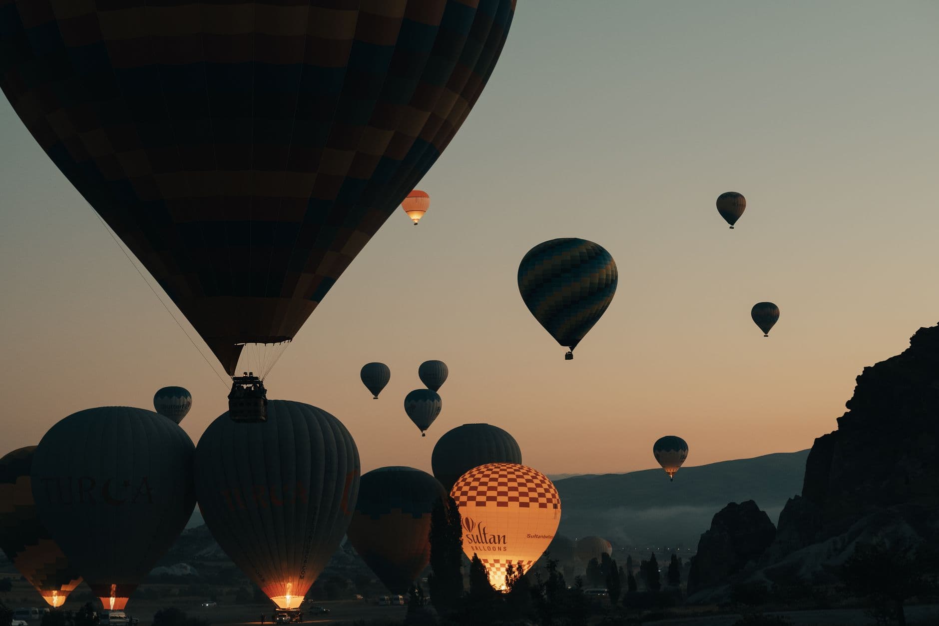 Kapadokya'da ilk yarıda 306 bin turist balon turizminden yararlandı