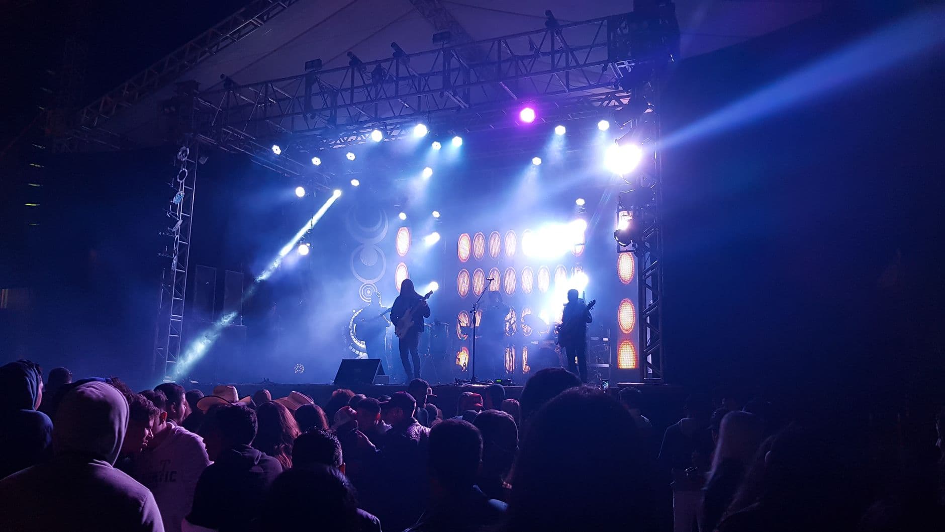 Van Kültür Yolu Festivali müzik programına Buray ile başladı