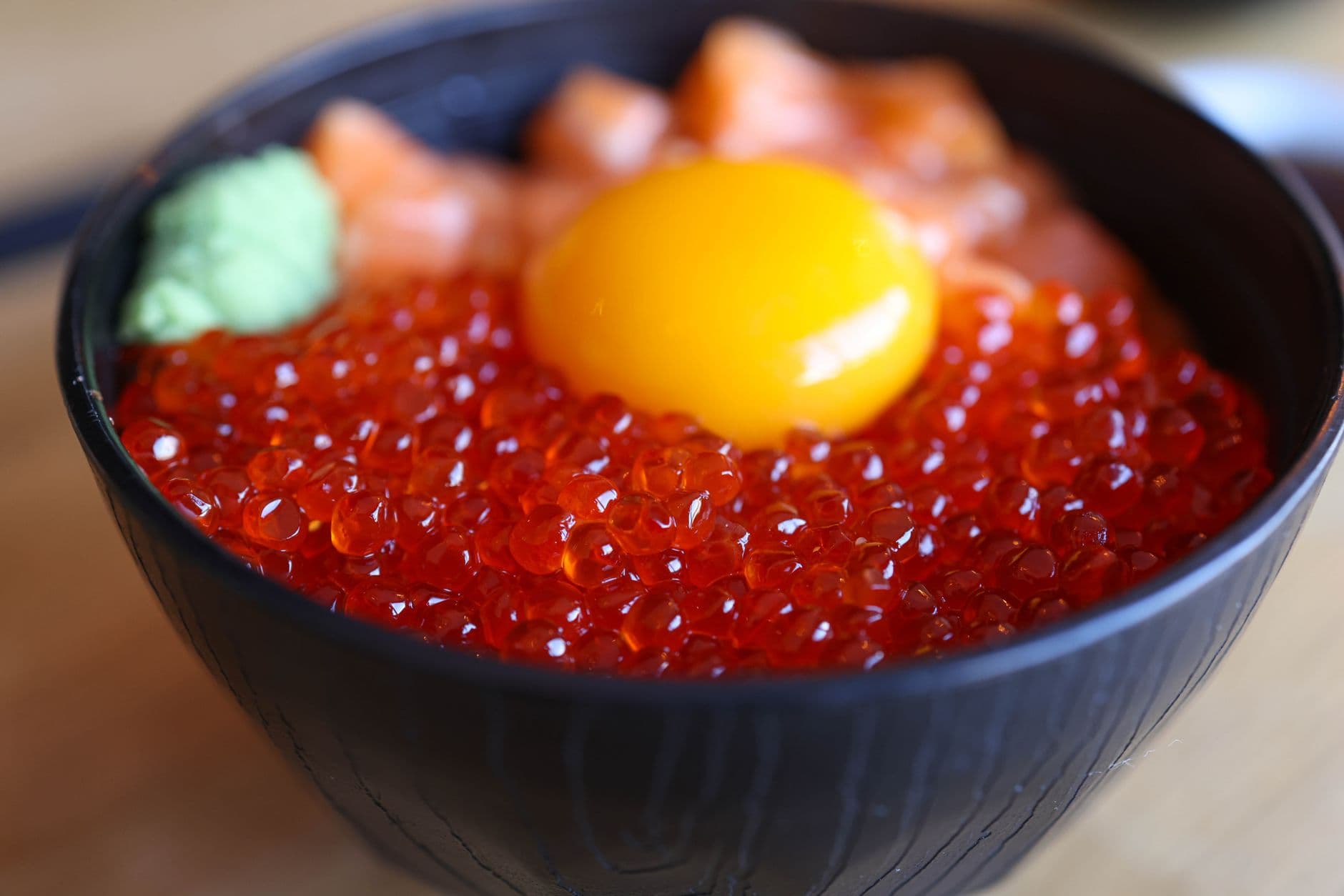 ROKA İstanbul, öğle saatlerine Donburi Express menüsü ekledi