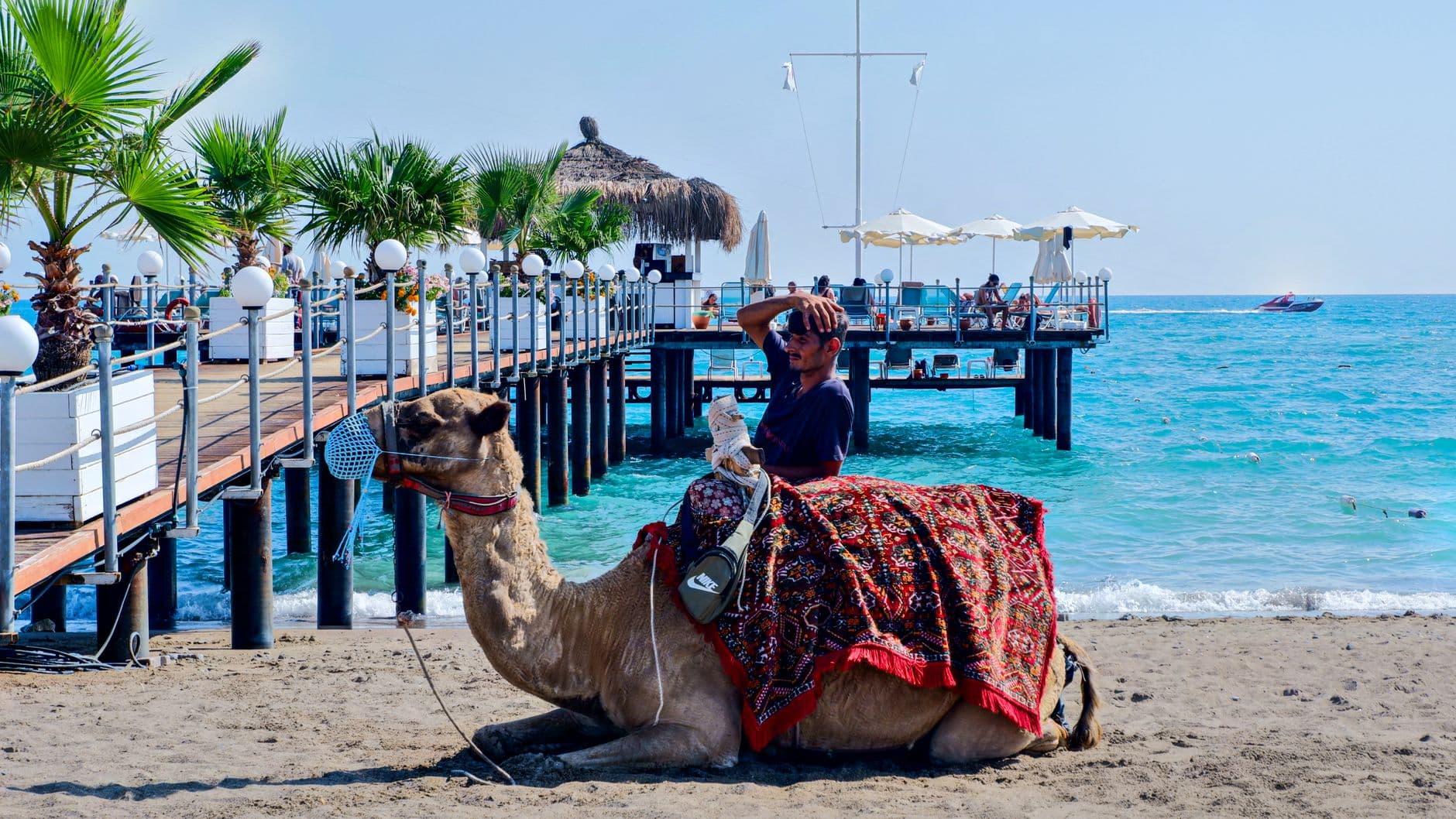 Rus turistler Türkiye'de daha az harcıyor